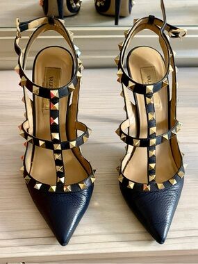 Valentino Garavani Navy Leather Rockstud T-Strap Pointed Heels